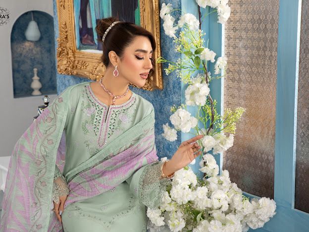 Pistachio Heera Suit