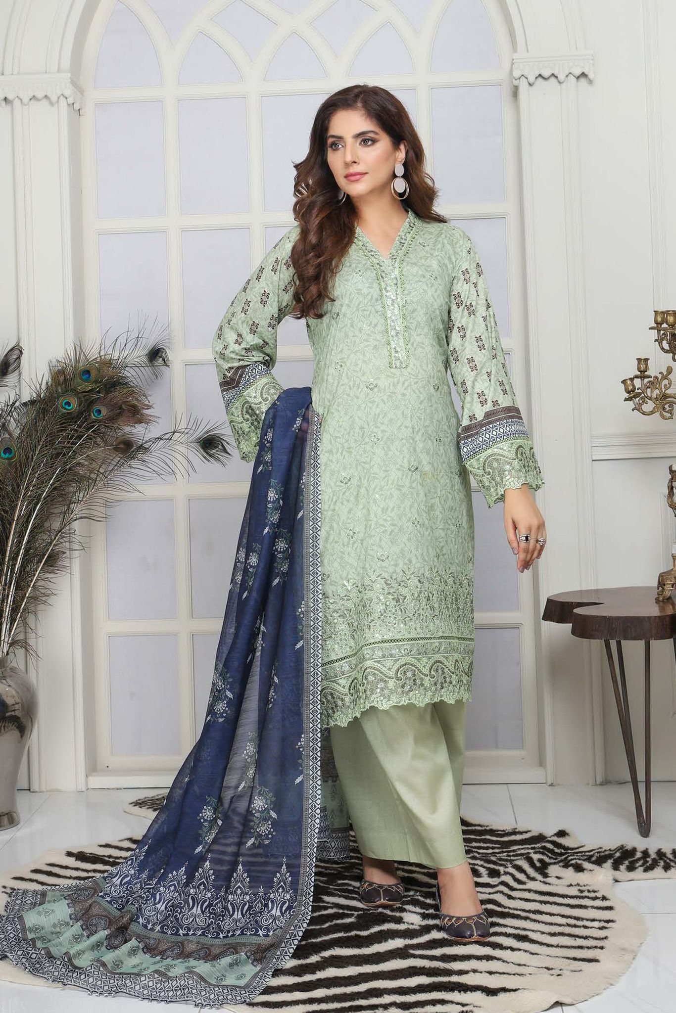 Munira Designer Lawn Suit - 002