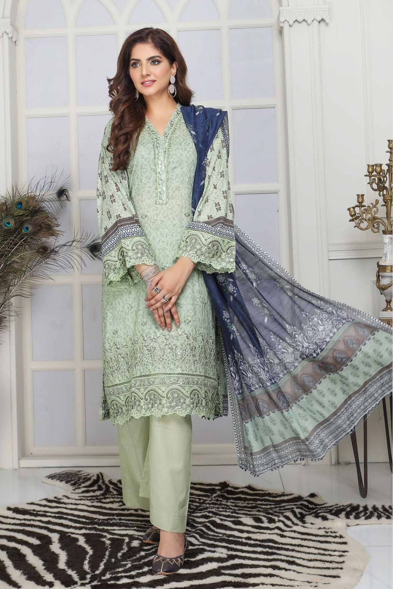 Munira Designer Lawn Suit - 002